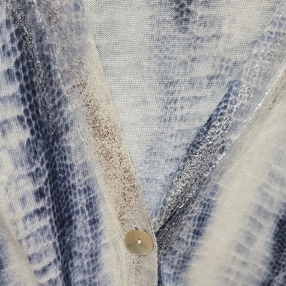 Chico's Blue and White Cardigan Sweater 💙 - Picture 5 of 9